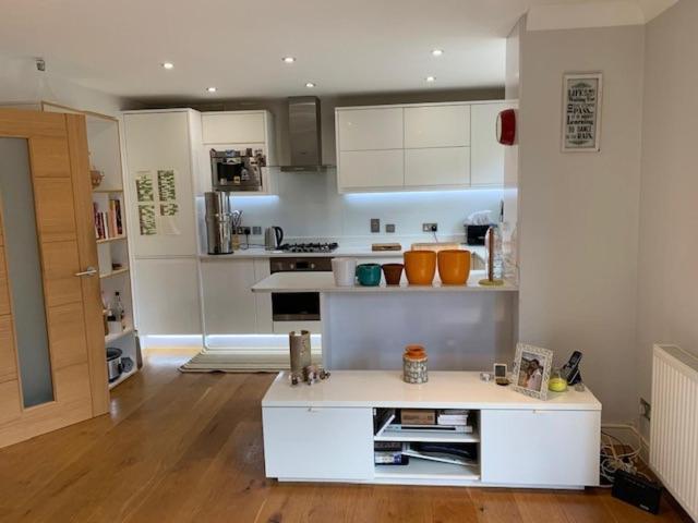 Chic 3 Bed Apartment Near London Bridge With Balcony Экстерьер фото