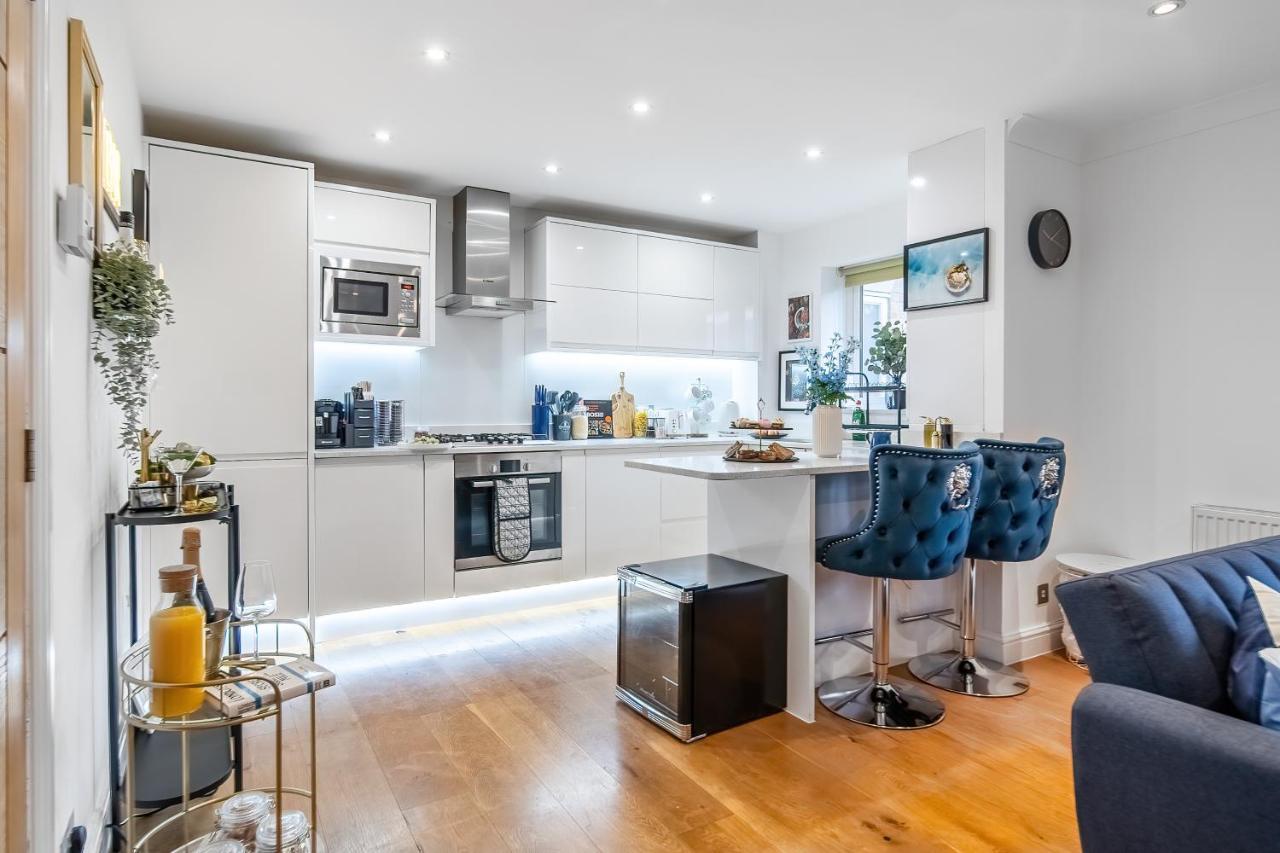 Chic 3 Bed Apartment Near London Bridge With Balcony Экстерьер фото