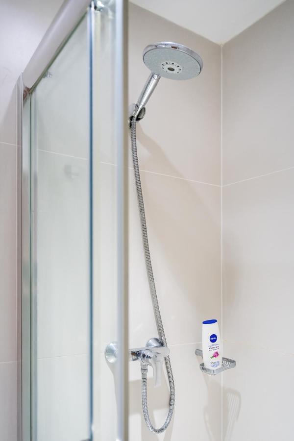 Chic 3 Bed Apartment Near London Bridge With Balcony Экстерьер фото